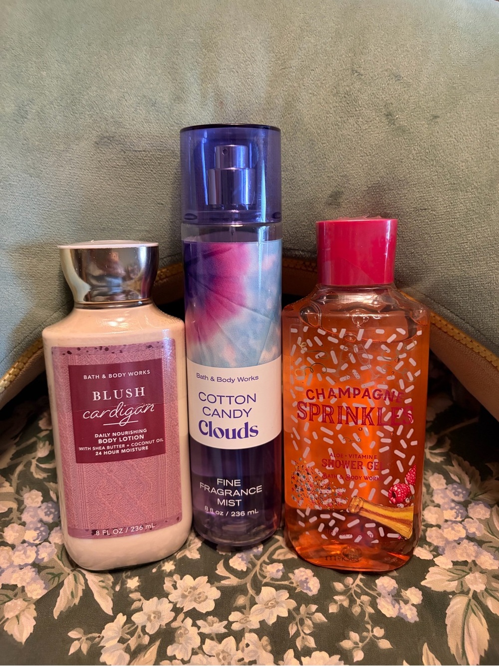 Bath and body Works fragrance set with champagne sprinkles, cotton candy clouds